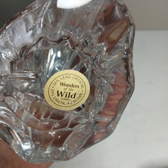 Wonders of the wild crystal dolphin big green come 5.5 in Long 5.5 in tall, - Picture 6 of 6